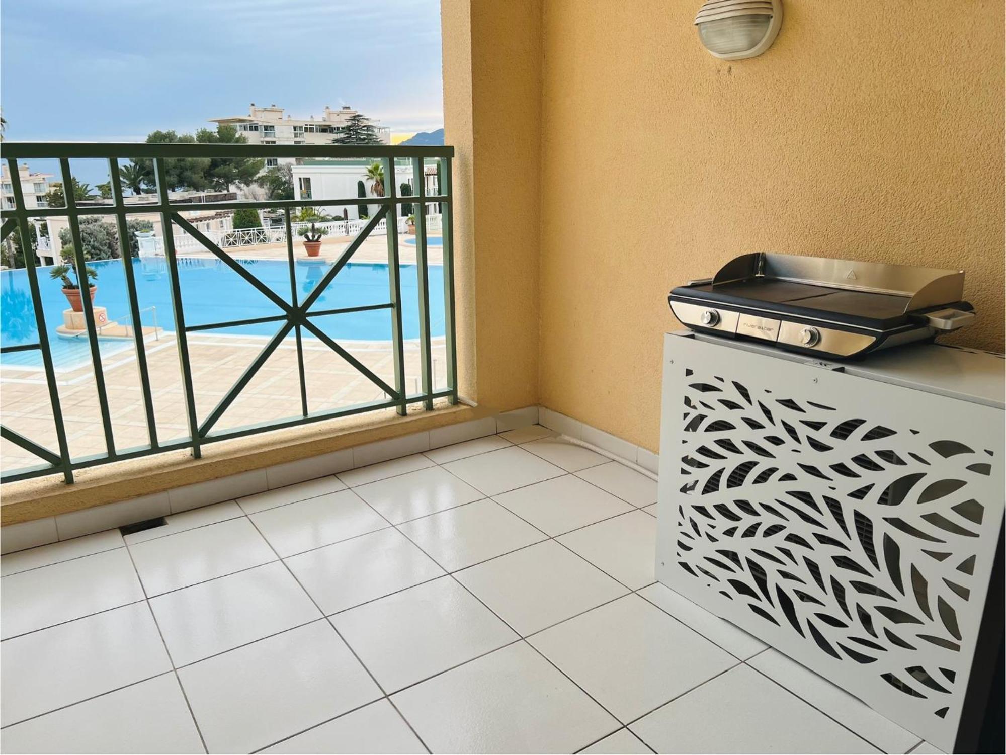 Exceptionnel Sur Cannes Vue Mer Piscine Exteriör bild